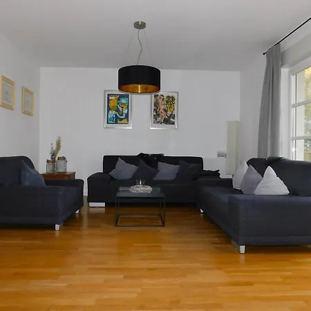 Haus Sonnenschein 2 * Ahrenshoop